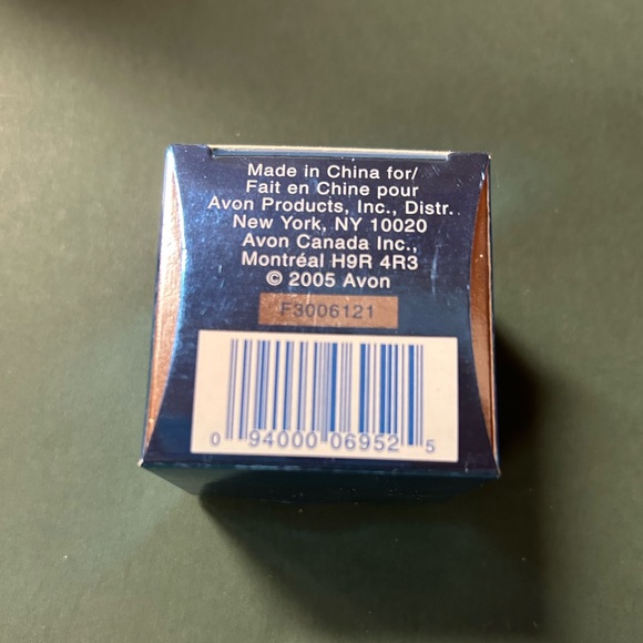 Avon Flower Pin - Picture 5 of 5